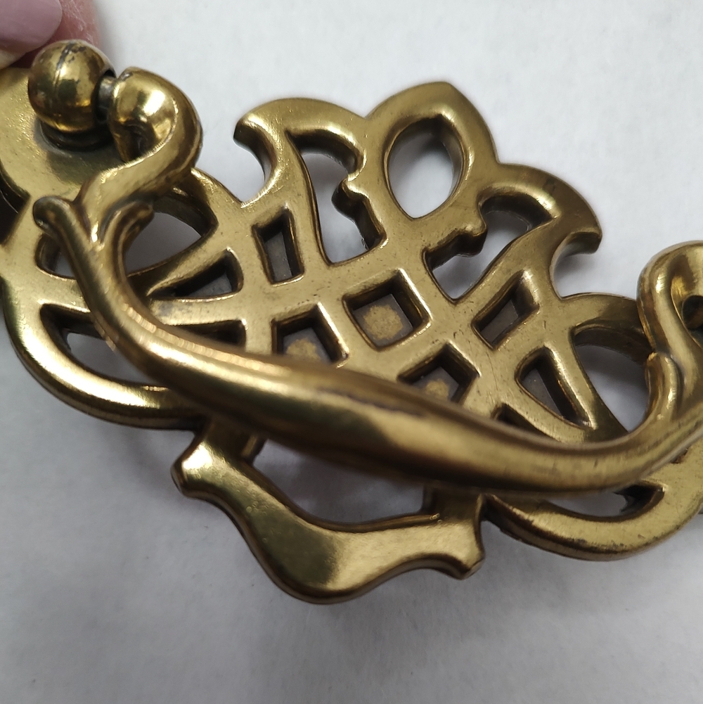 Vintage Brass Chippendale Bail Drawer Pull Flat Keeler (12) art nouveau W/Screws - Picture 2 of 11